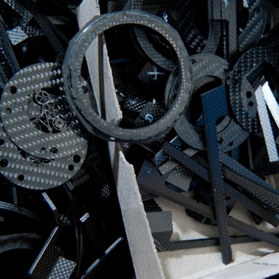 碳纤维 轻量化与未来主义的钟表材质革命